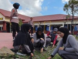 Personil Polres Sinjai Laksanakan Korvei Usai Apel Pagi, Peduli lingkungan