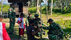 Satgas Yonif 645/GTY dan Koramil Kobakma Kobarkan Semangat Merah Putih di Mamberamo Tengah