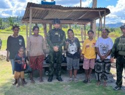 Satgas Pamtas Yonif 645/GTY Anjangsana ke Rumah Tokoh Agama dan Masyarakat Elelim