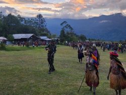 Satgas Pamtas Yonif 645/GTY Dukung Kearifan Budaya Lokal di Distrik Apalapsili Papua Pegunungan