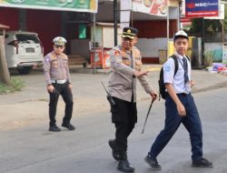 Wujudkan Polri yang Humanis, Kapolres Sinjai Sapa Pelajar SMPN 1 Sinjai Utara