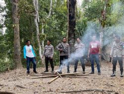 Lanjuti Laporan Warga, Polsek Sinjai Selatan Obrak-Abrik Arena Sabung Ayam