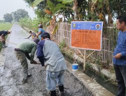 Petani Desa Mekargading Bahagia Sebab 295 meter Jalan Usaha Tani Dicor Beton