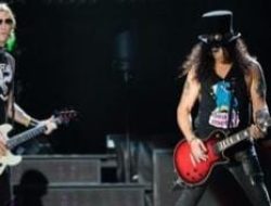 Sembilan Dewa Gitar Indonesia Akan Sambut Guns Roses di GBK